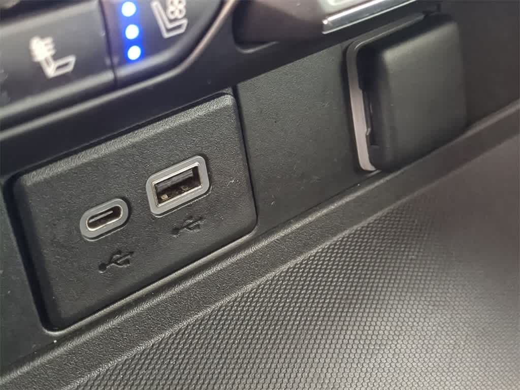 Thumbnail: 2022 GMC Yukon - 33