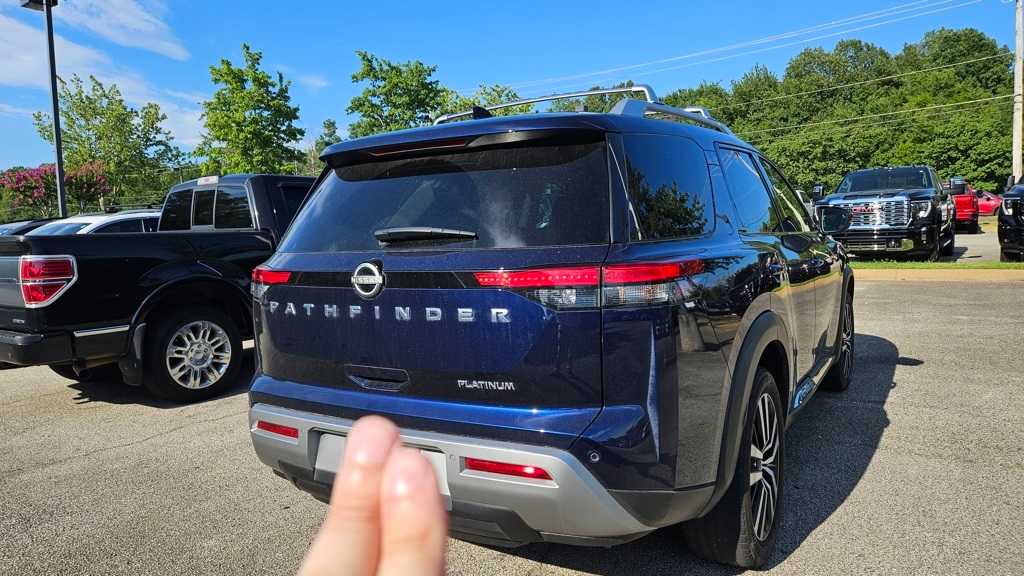 Thumbnail: 2023 Nissan Pathfinder - 2