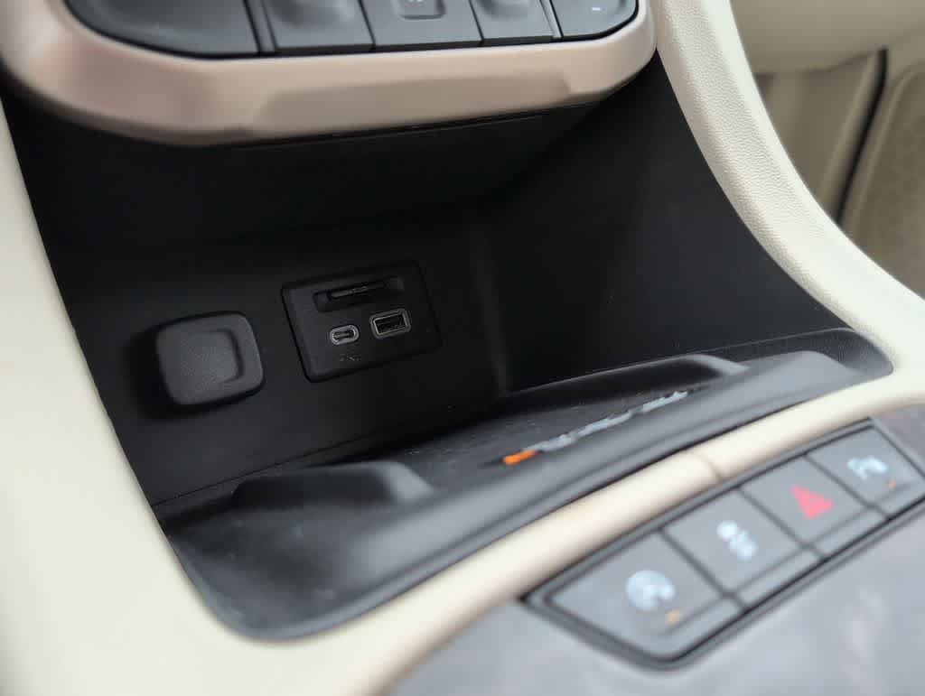 Thumbnail: 2023 GMC Acadia - 32