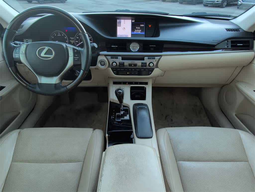 Thumbnail: 2013 Lexus ES - 16