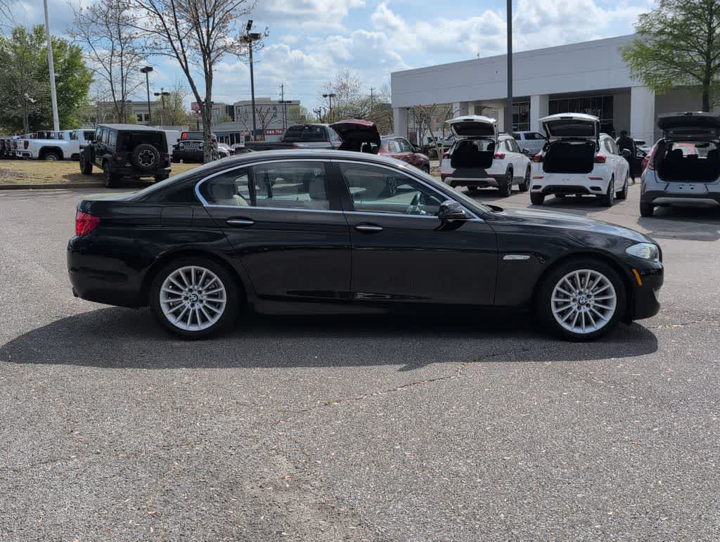 Thumbnail: 2011 BMW 5 Series - 9