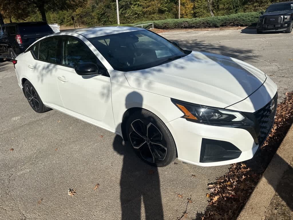 Used 2023 Nissan Altima 2.5 SR Sedan