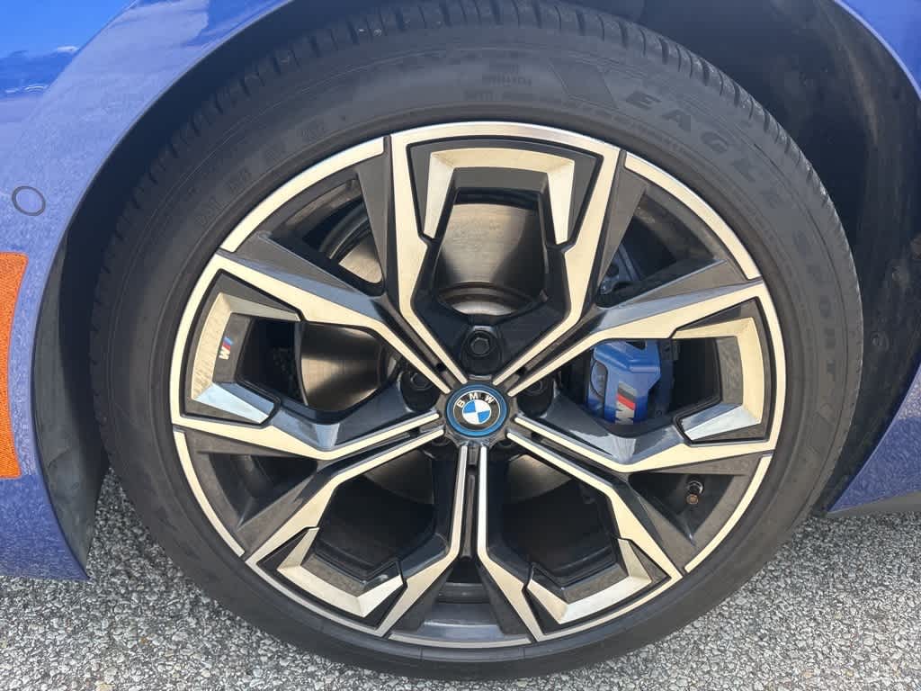 Thumbnail: 2022 BMW i4 - 15