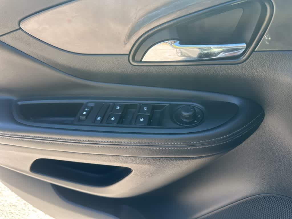 Thumbnail: 2018 Buick Encore - 20