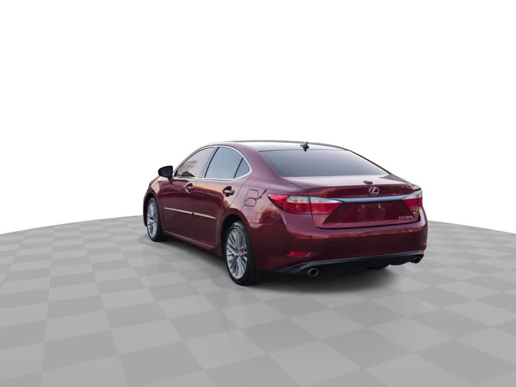 Thumbnail: 2013 Lexus ES - 6