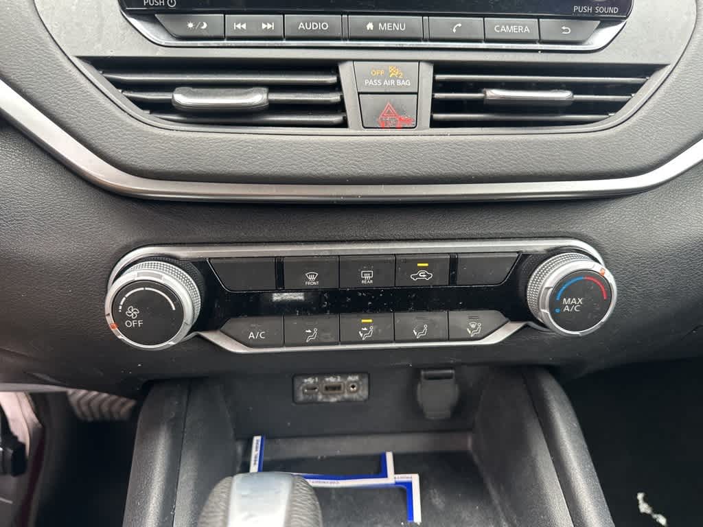 Thumbnail: 2020 Nissan Altima - 16