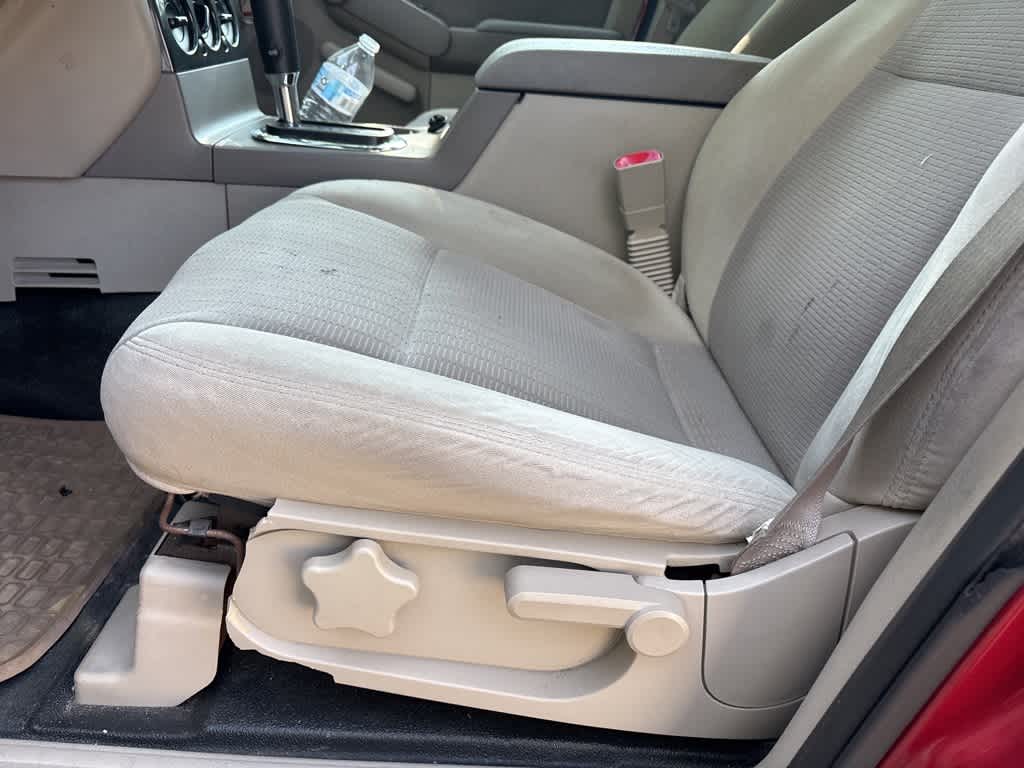 Thumbnail: 2007 Ford Explorer Sport Trac - 8