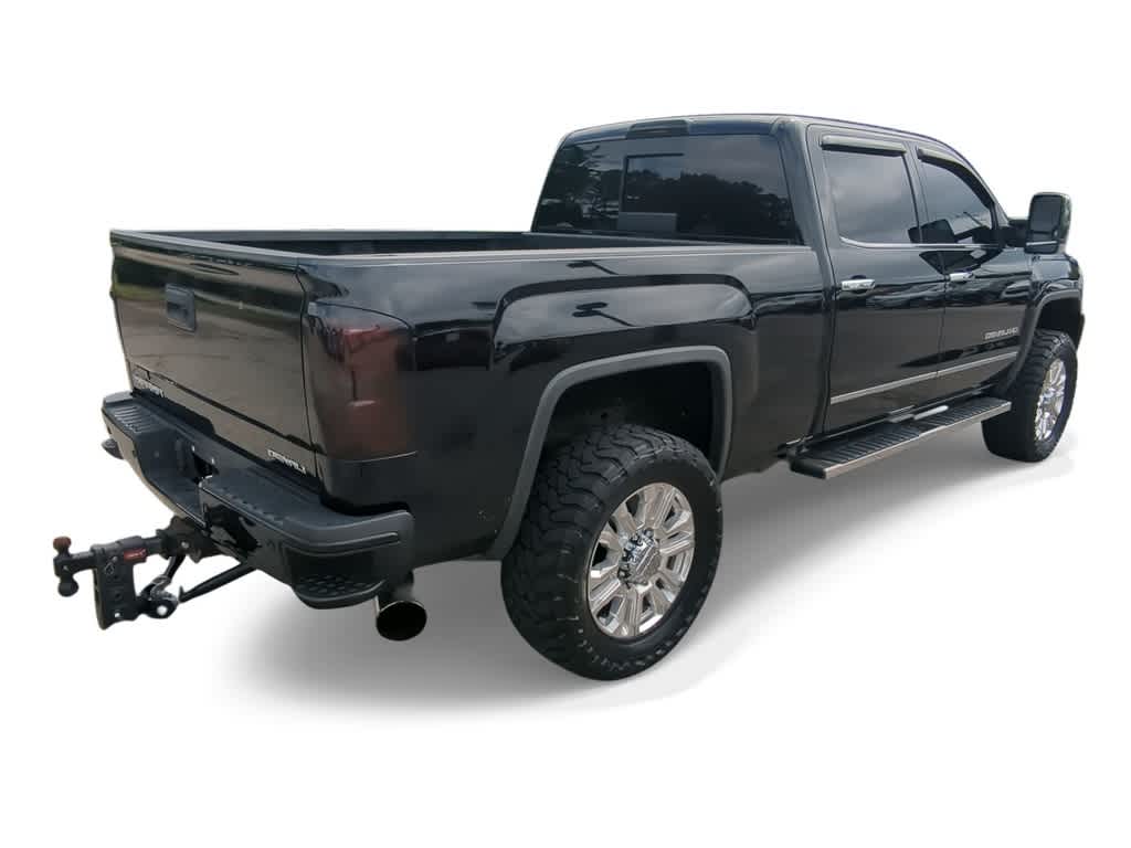 2016 GMC Sierra 2500 Denali 8
