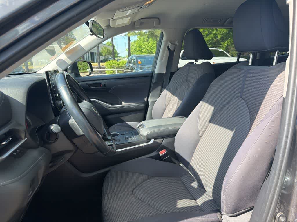 Thumbnail: 2021 Toyota Highlander - 5