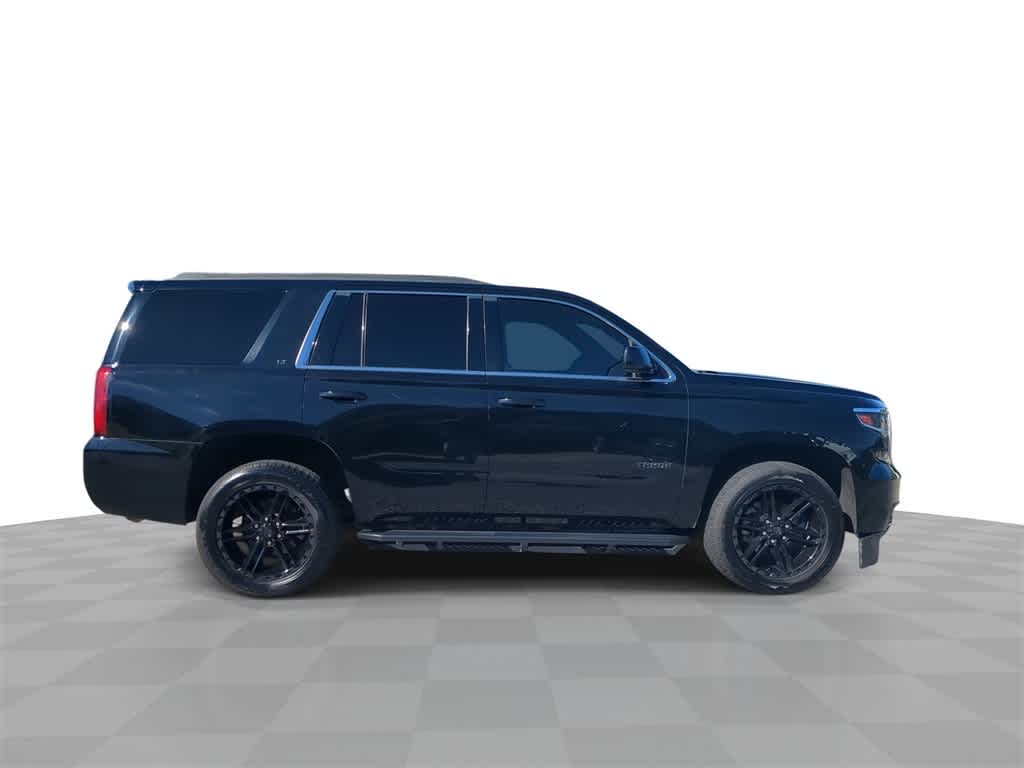 Thumbnail: 2017 Chevrolet Tahoe - 9