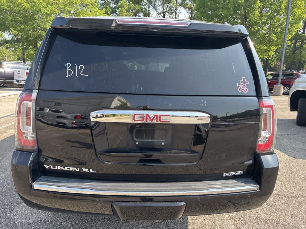 Thumbnail: 2019 GMC Yukon XL - 18