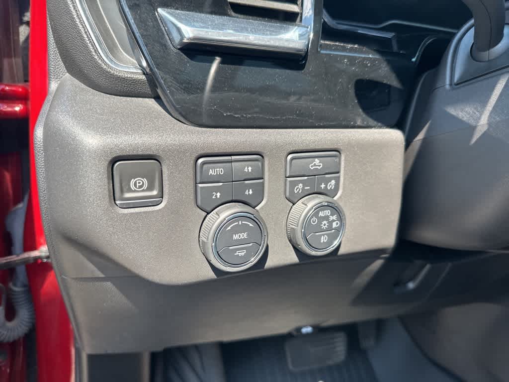 Thumbnail: 2022 Chevrolet Silverado 1500 - 8