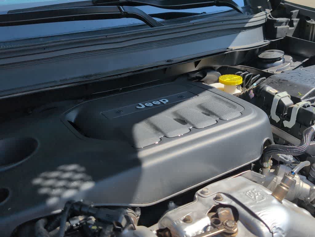 Thumbnail: 2019 Jeep Cherokee - 15