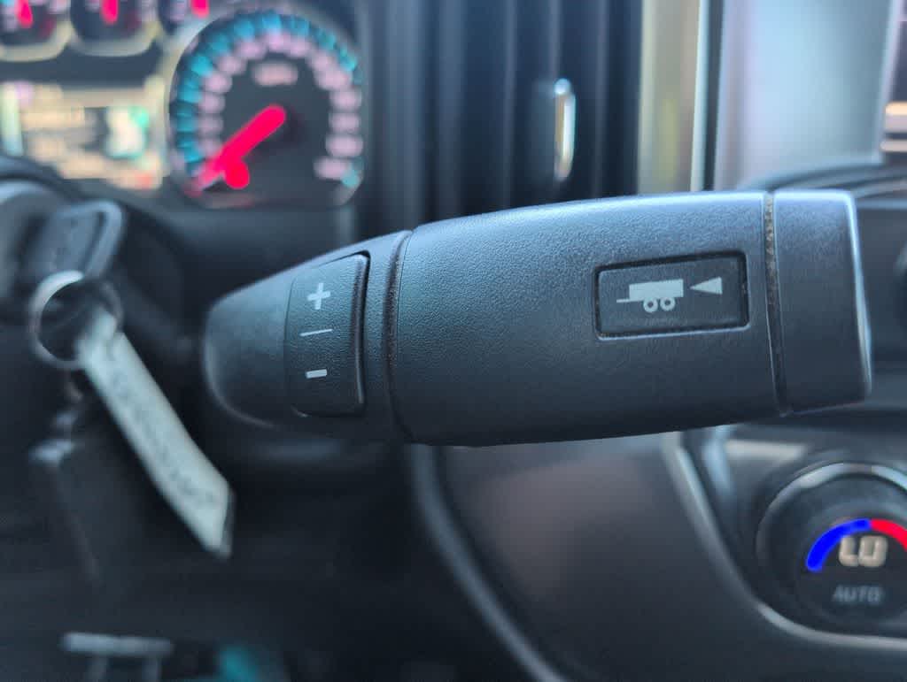 Thumbnail: 2014 Chevrolet Silverado 1500 - 32