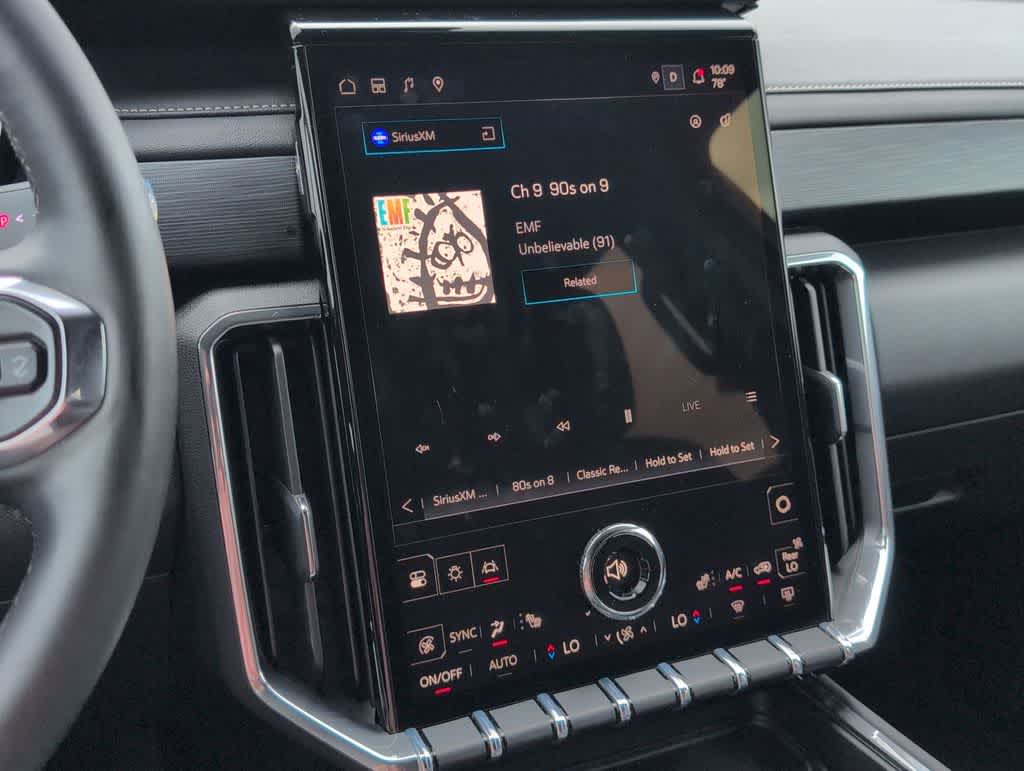 Thumbnail: 2025 GMC Acadia - 30