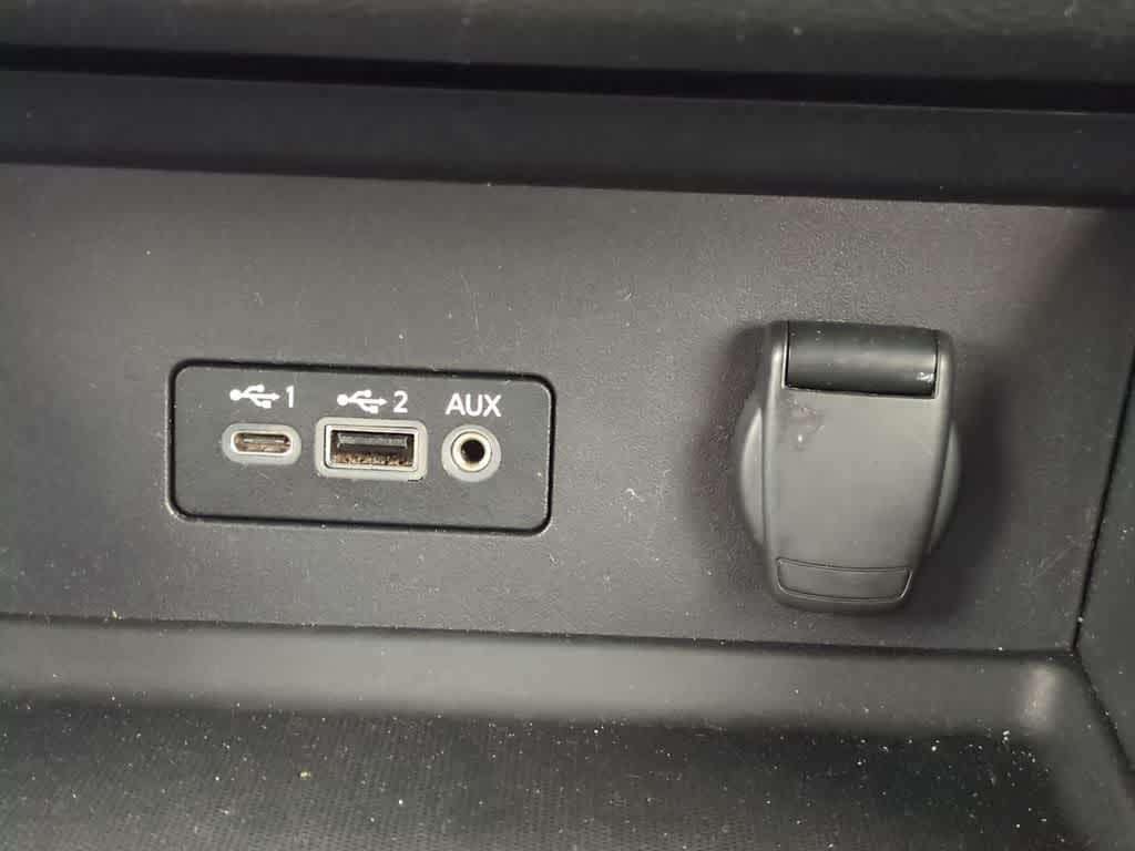 Thumbnail: 2023 Nissan Sentra - 29