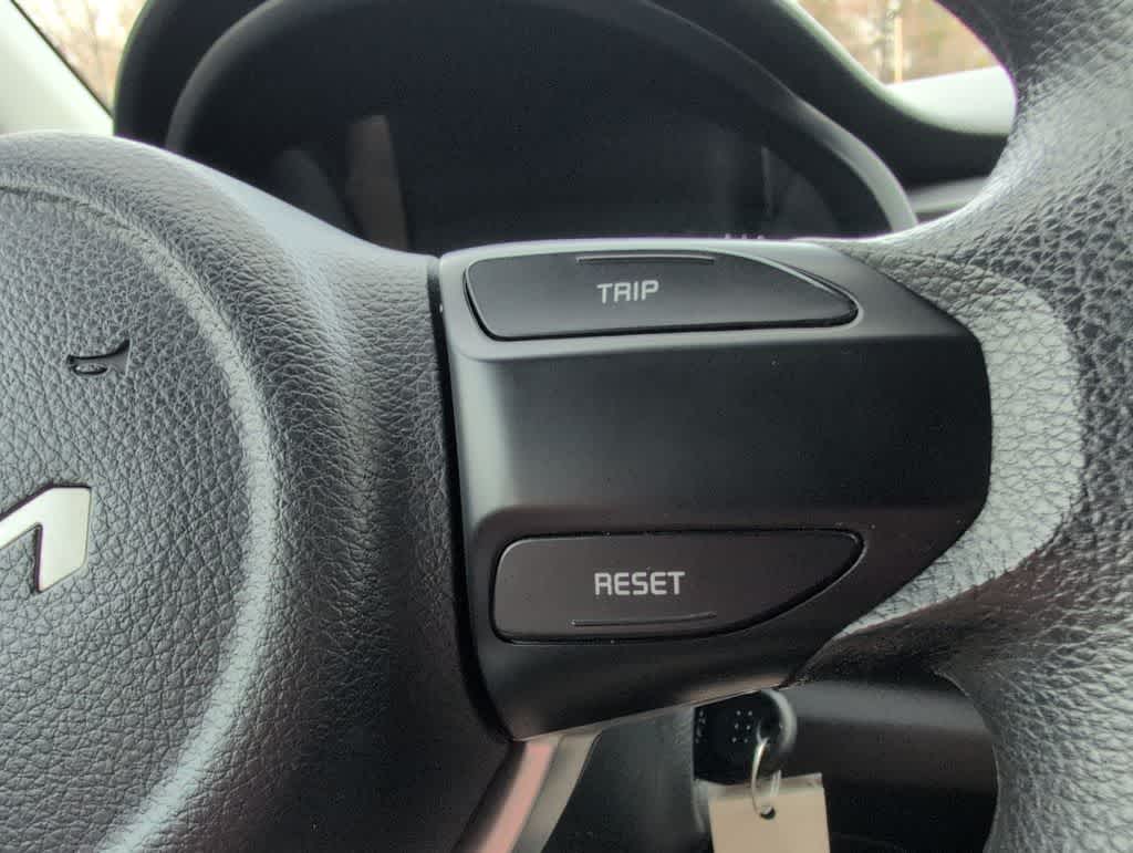 Thumbnail: 2023 Kia Rio - 24