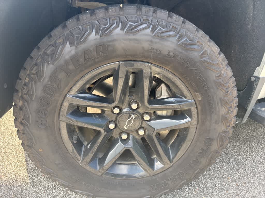 Thumbnail: 2019 Chevrolet Silverado 1500 - 3