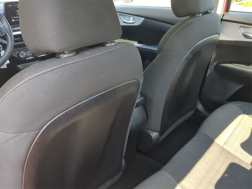 Thumbnail: 2023 Kia Forte - 17