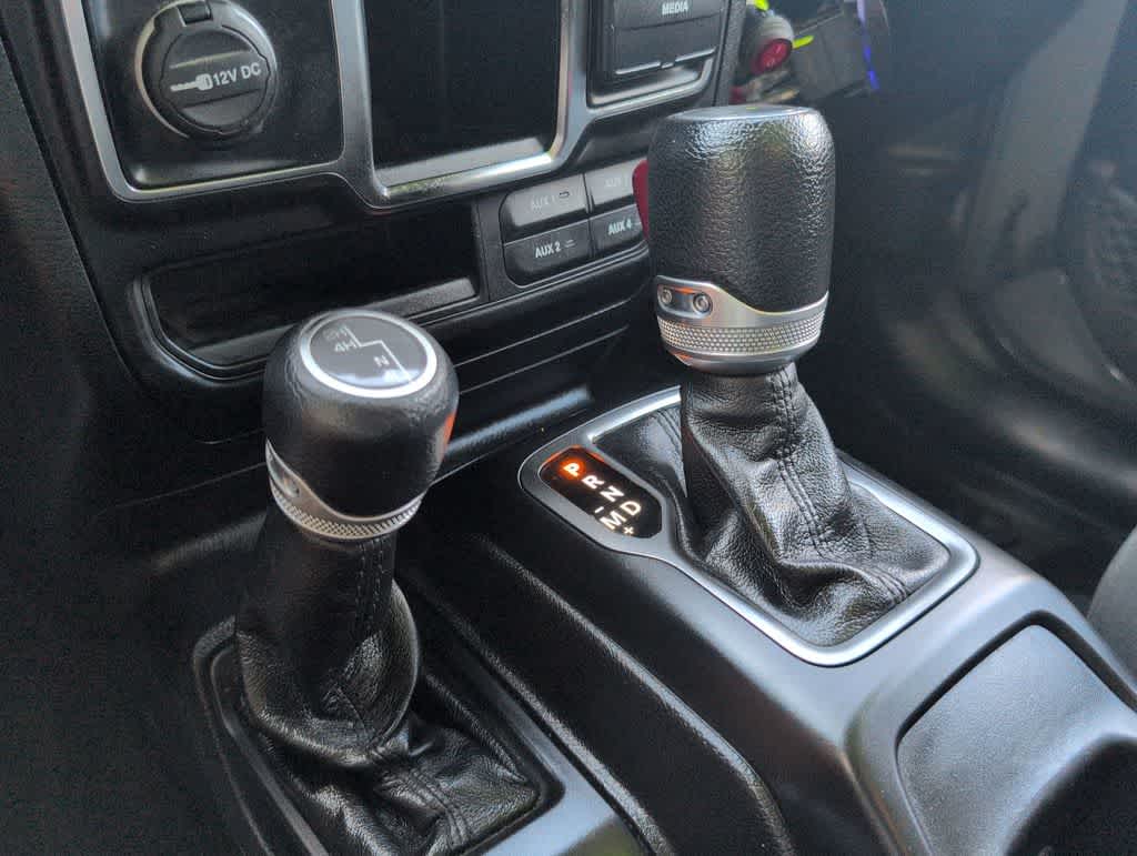 Thumbnail: 2022 Jeep Wrangler - 32
