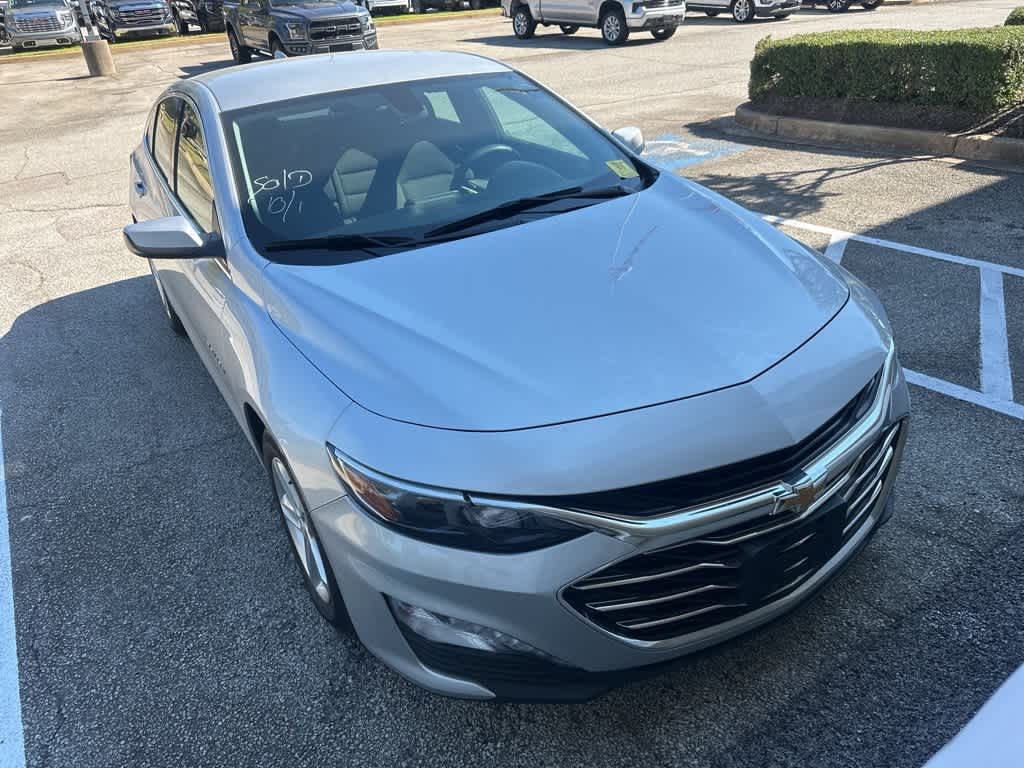 Thumbnail: 2022 Chevrolet Malibu - 3