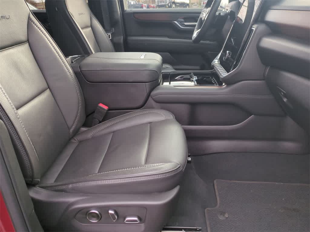 Thumbnail: 2025 GMC Yukon - 24