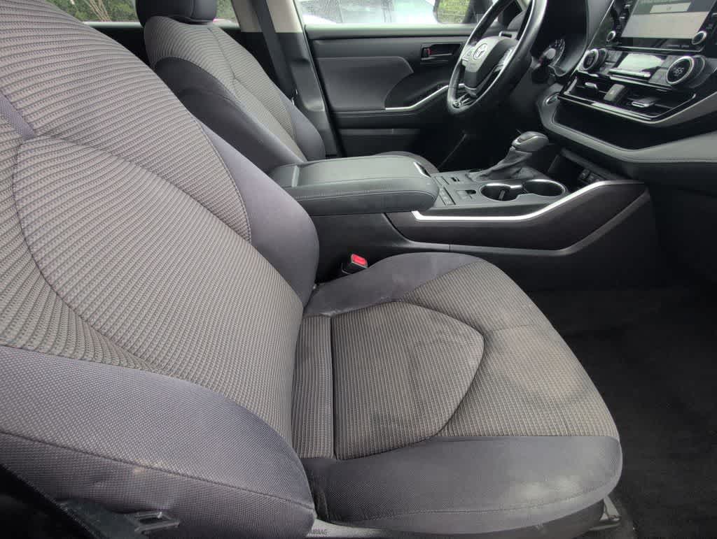 Thumbnail: 2021 Toyota Highlander - 22