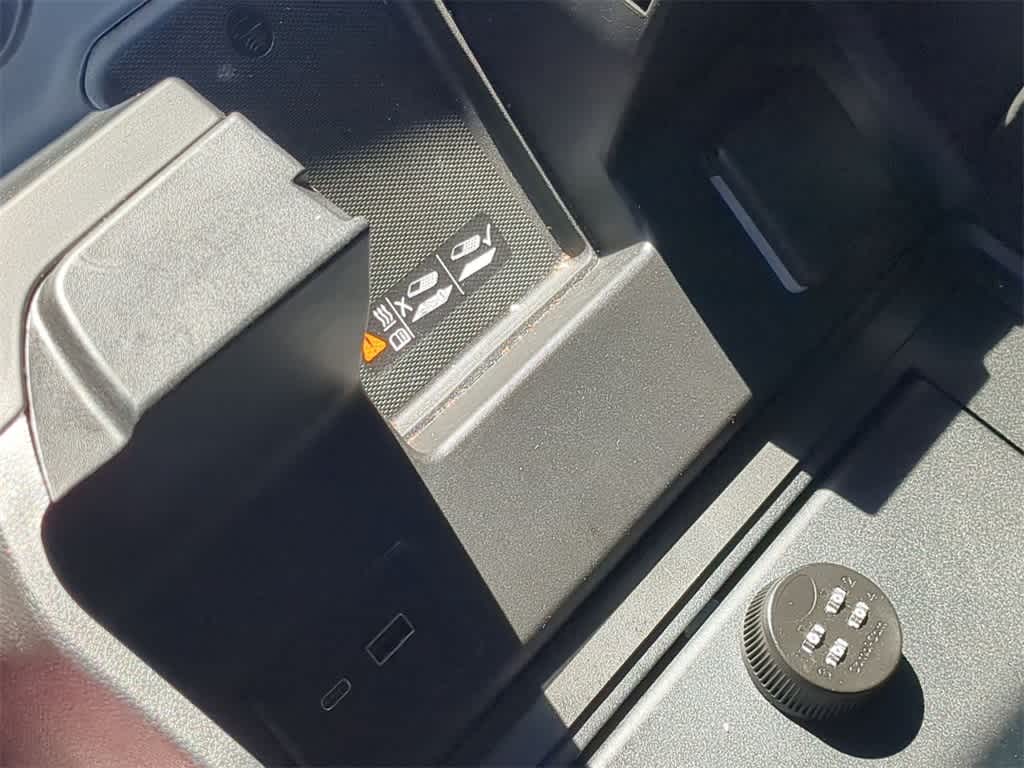 Thumbnail: 2022 GMC Sierra 1500 - 32