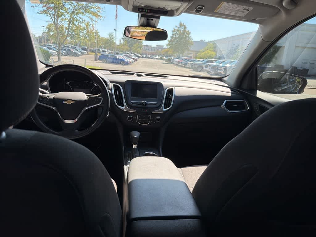Thumbnail: 2022 Chevrolet Equinox - 10