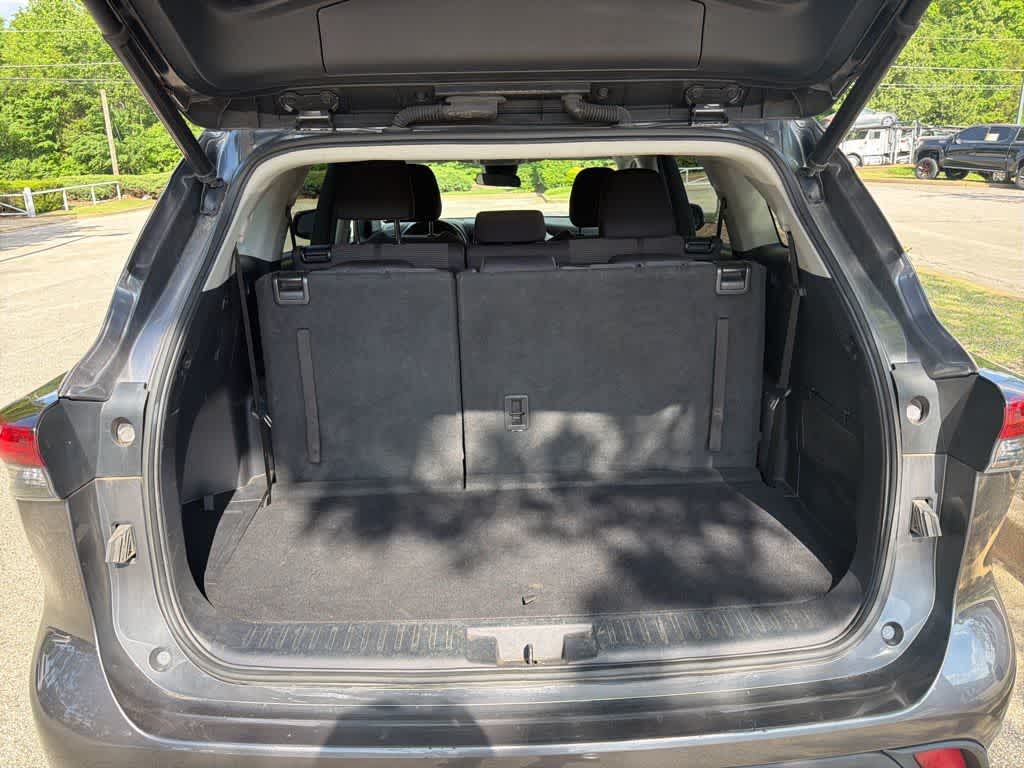 Thumbnail: 2021 Toyota Highlander - 25