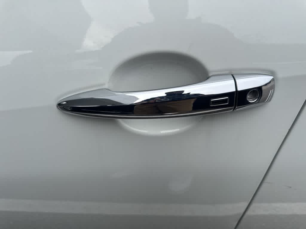 Thumbnail: 2020 Nissan Altima - 17