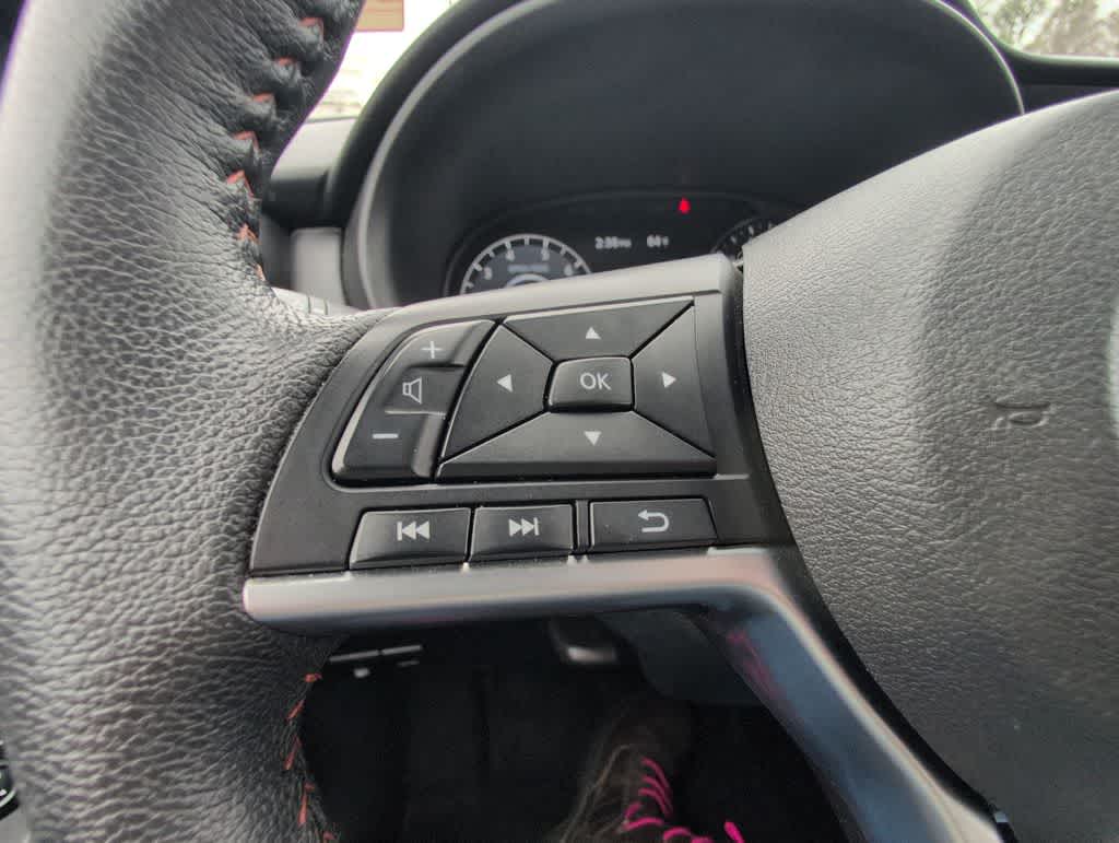 Thumbnail: 2023 Nissan Kicks - 24