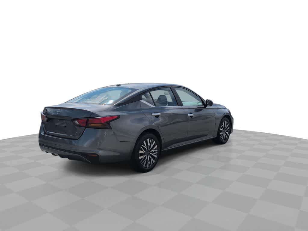 Thumbnail: 2024 Nissan Altima - 8