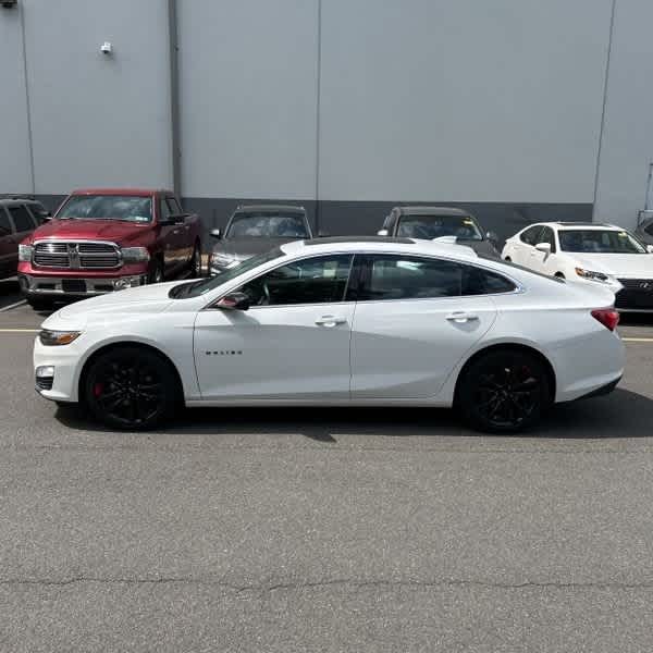 Thumbnail: 2021 Chevrolet Malibu - 9