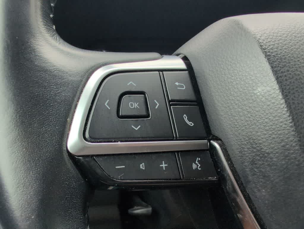 Thumbnail: 2021 Toyota Highlander - 24