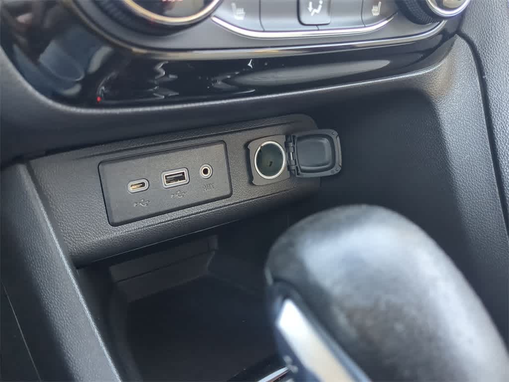 Thumbnail: 2022 Buick Encore GX - 32