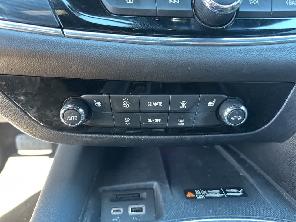 Thumbnail: 2022 Buick Enclave - 7