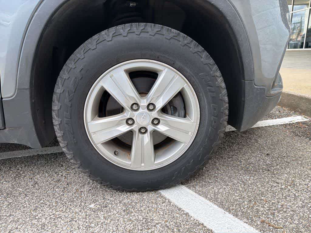 Thumbnail: 2020 Chevrolet Trax - 15