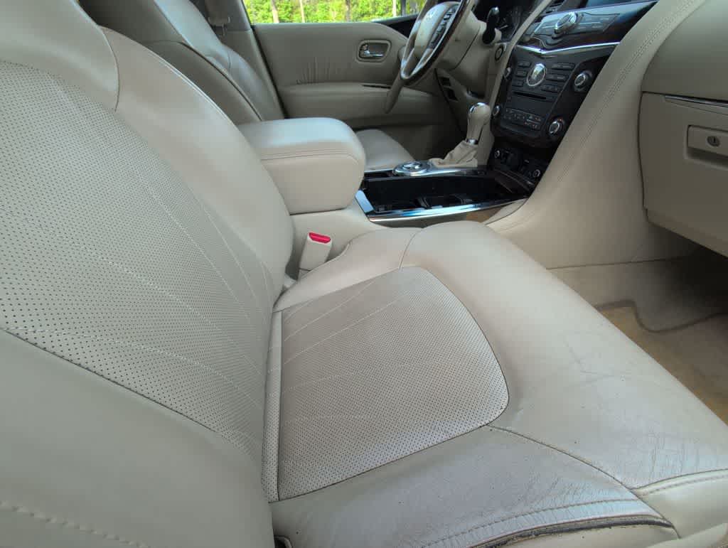 Thumbnail: 2013 INFINITI QX56 - 23