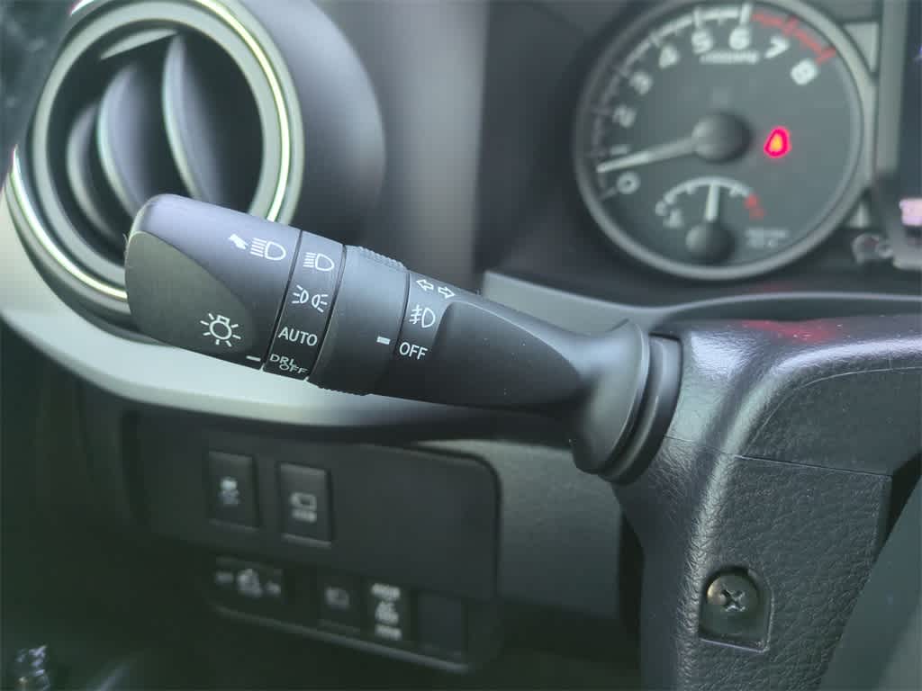 Thumbnail: 2022 Toyota Tacoma - 28