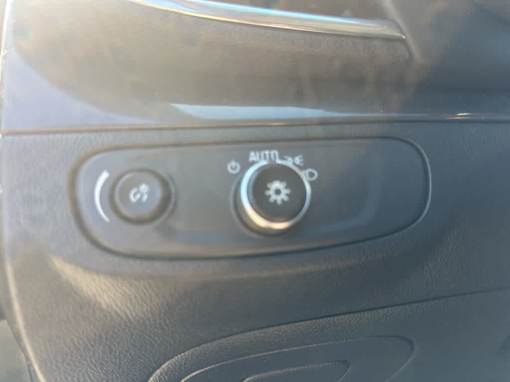 Thumbnail: 2018 Buick Encore - 19