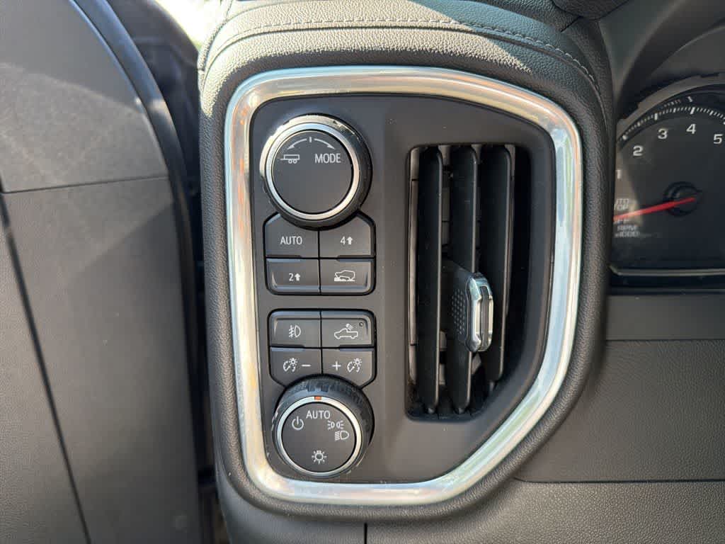 Thumbnail: 2022 Chevrolet Silverado 1500 - 10