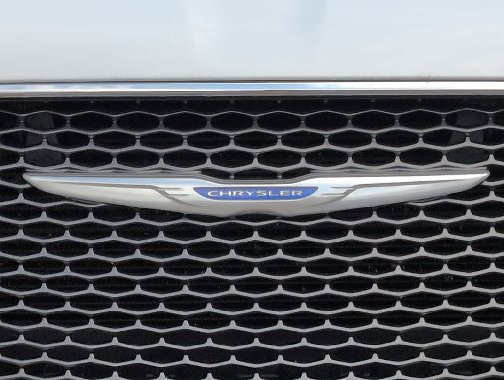 Thumbnail: 2019 Chrysler 300 - 12