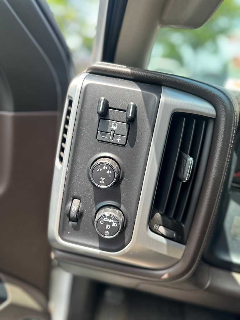 Thumbnail: 2015 GMC Sierra 2500 - 9