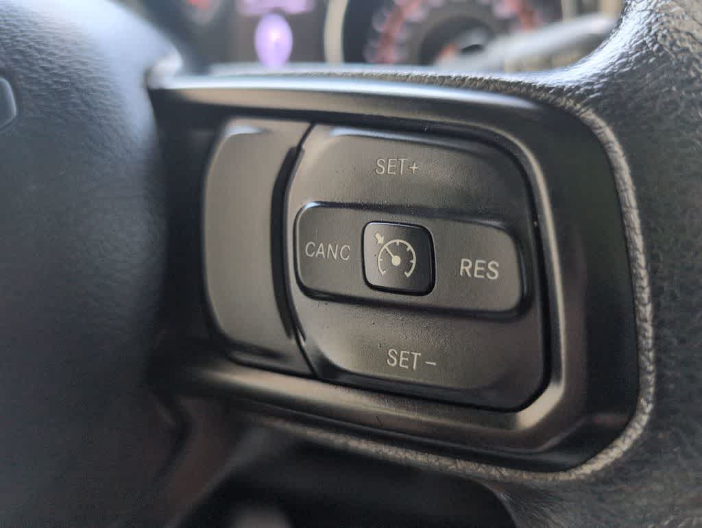 Thumbnail: 2022 Jeep Wrangler - 25