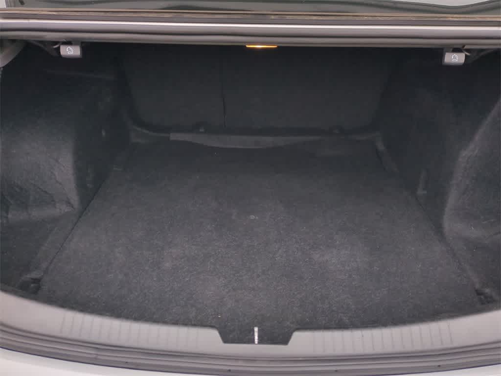 Thumbnail: 2022 Chevrolet Malibu - 33