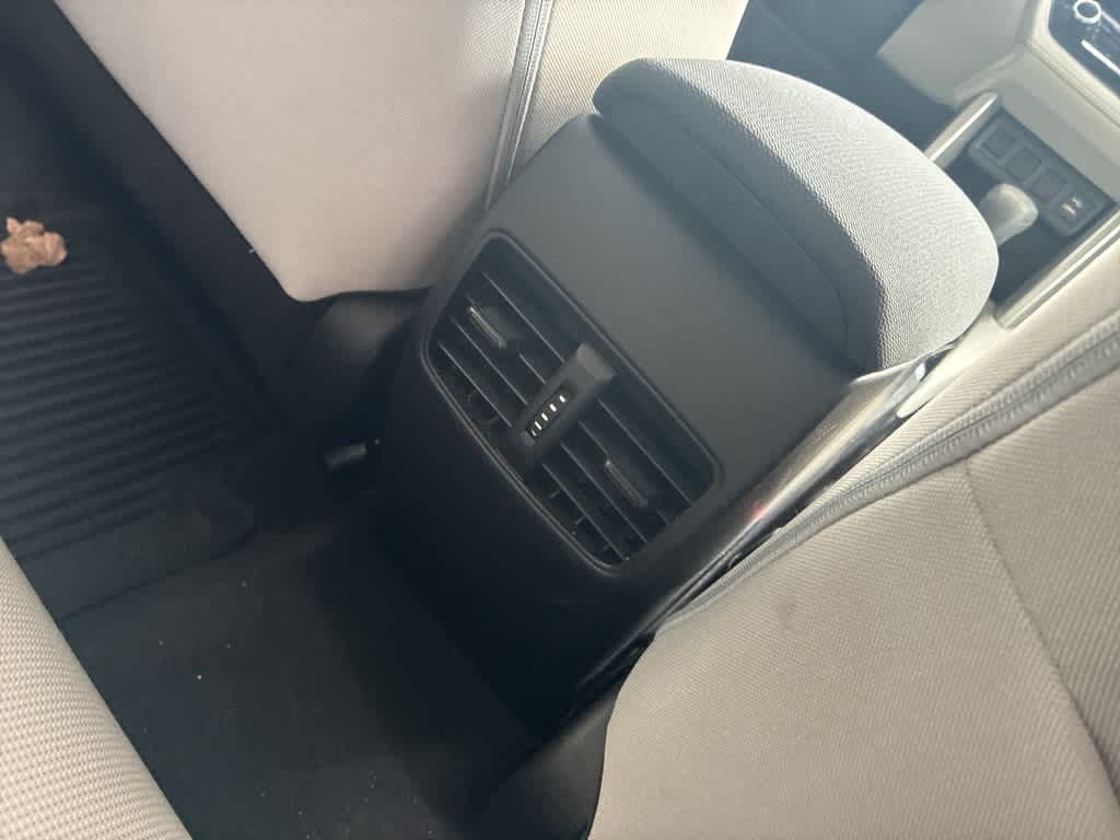 Thumbnail: 2022 Toyota Corolla Cross - 9