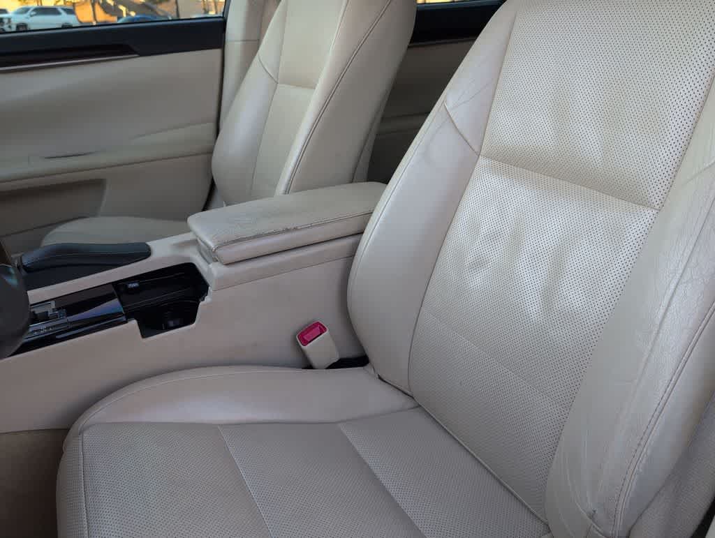 Thumbnail: 2013 Lexus ES - 17