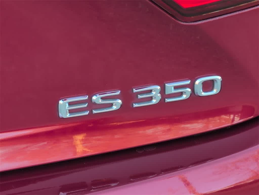 Thumbnail: 2013 Lexus ES - 13