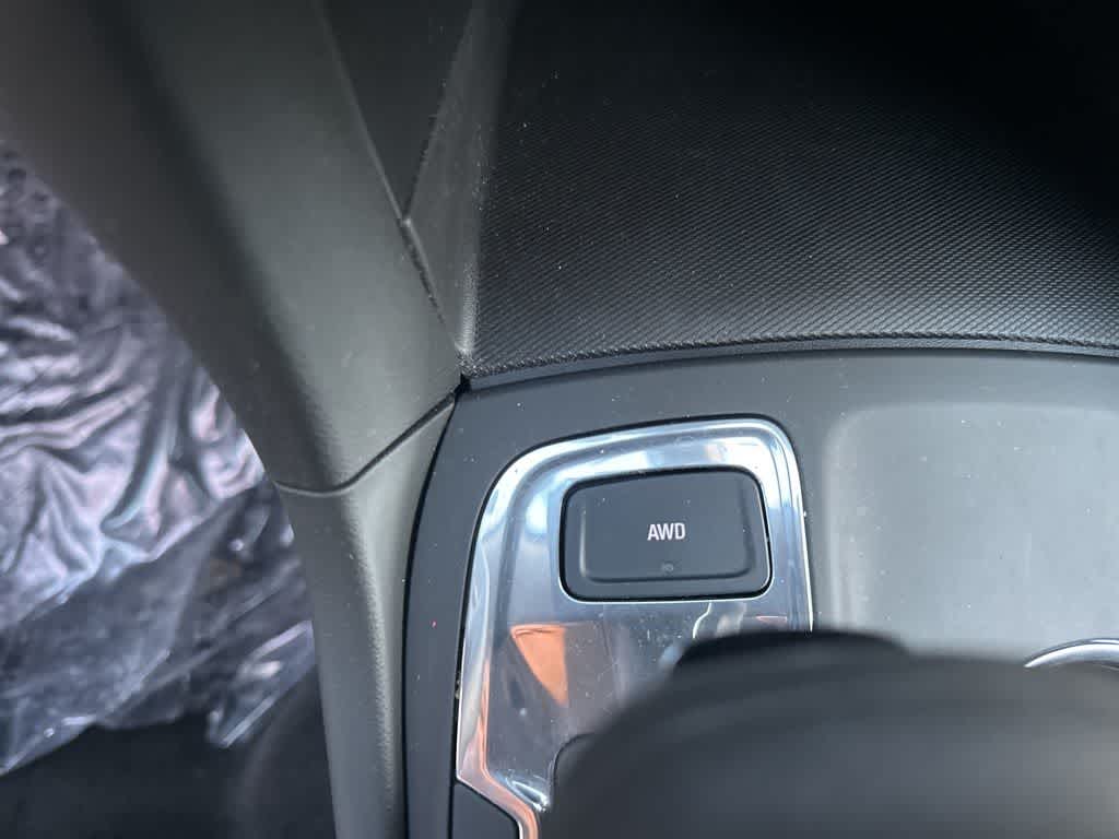 Thumbnail: 2023 Chevrolet Equinox - 20